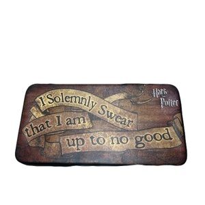 Harry Potter Marauder's Map Vallet Buckle-Down "I Solemnly
Swear" Clasp Clutch